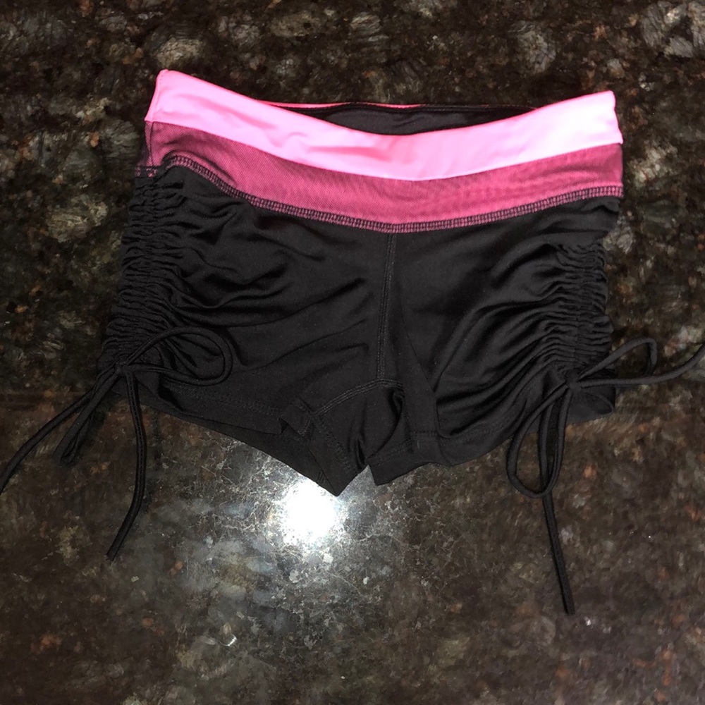 Ruched athletic shorts